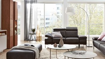 Zweisitzer Interliving aus Leder in Dunkelgrau Interliving Sofa Serie 4251 – Zweisitzer 12201 mit Sitztiefenverstellung Breite ca. 190 cm - dunkelgraues Leder Vintage grey & Metallfüße