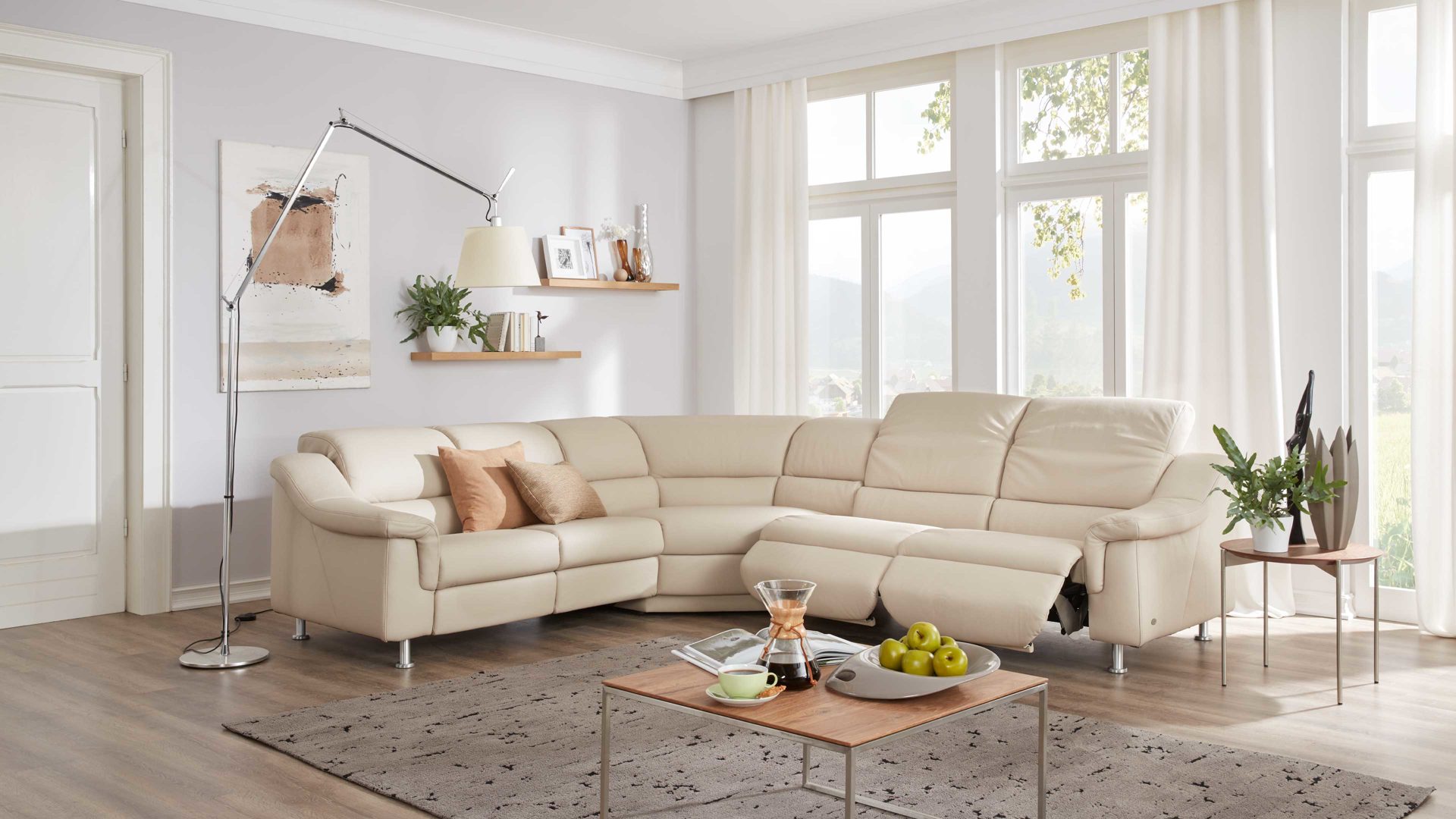 Ecksofa comfortmaster besser sitzen, liegen, leben aus Leder in Beige Comfortmaster 1320 - Ecksofa mit motorischen Relaxfunktionen marmorfarbenes LongLife-Leder – Stellfläche ca. 288 x 318 cm